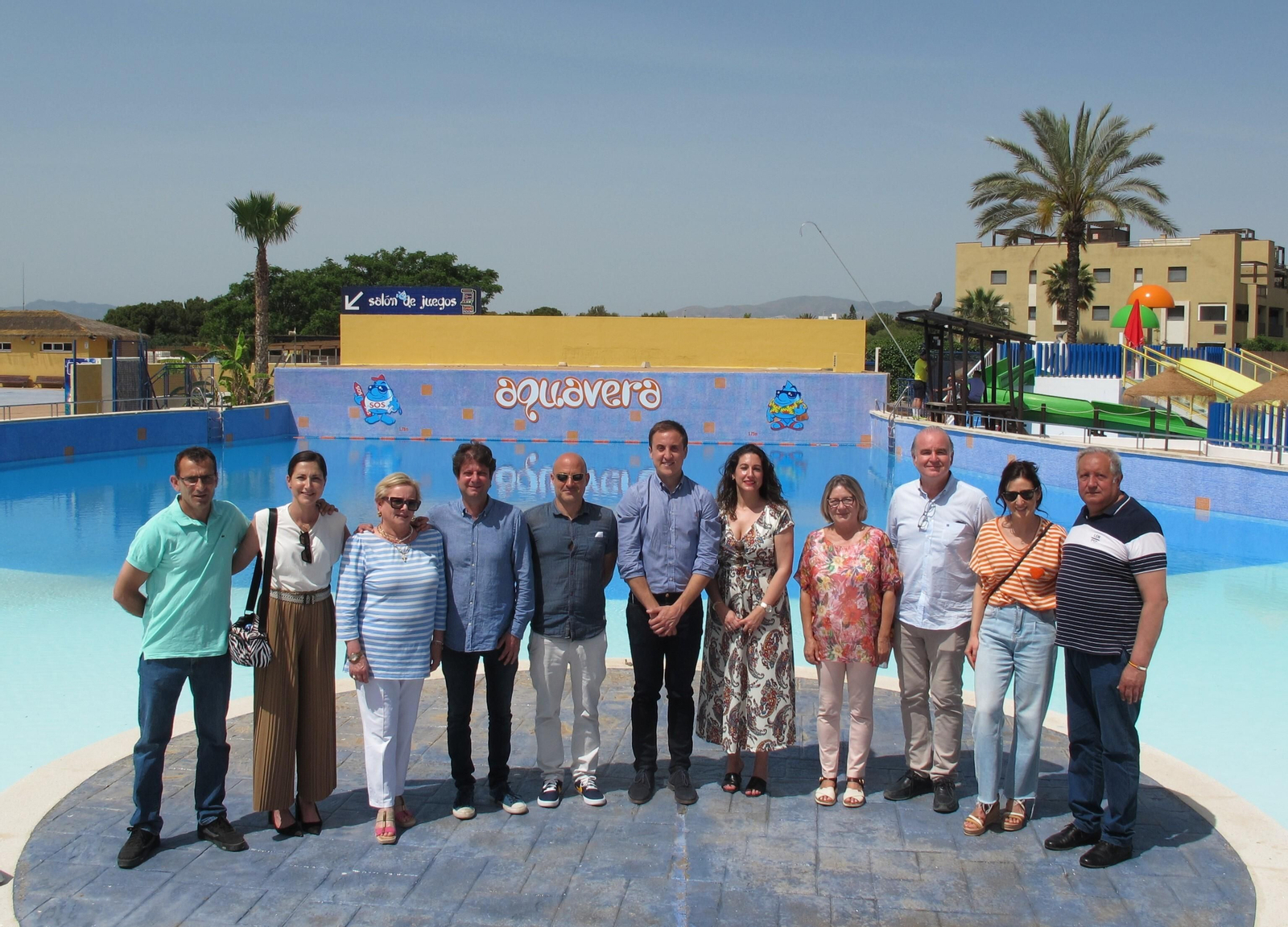 El equipo de gobierno de Vera, en su visita a las instalaciones.