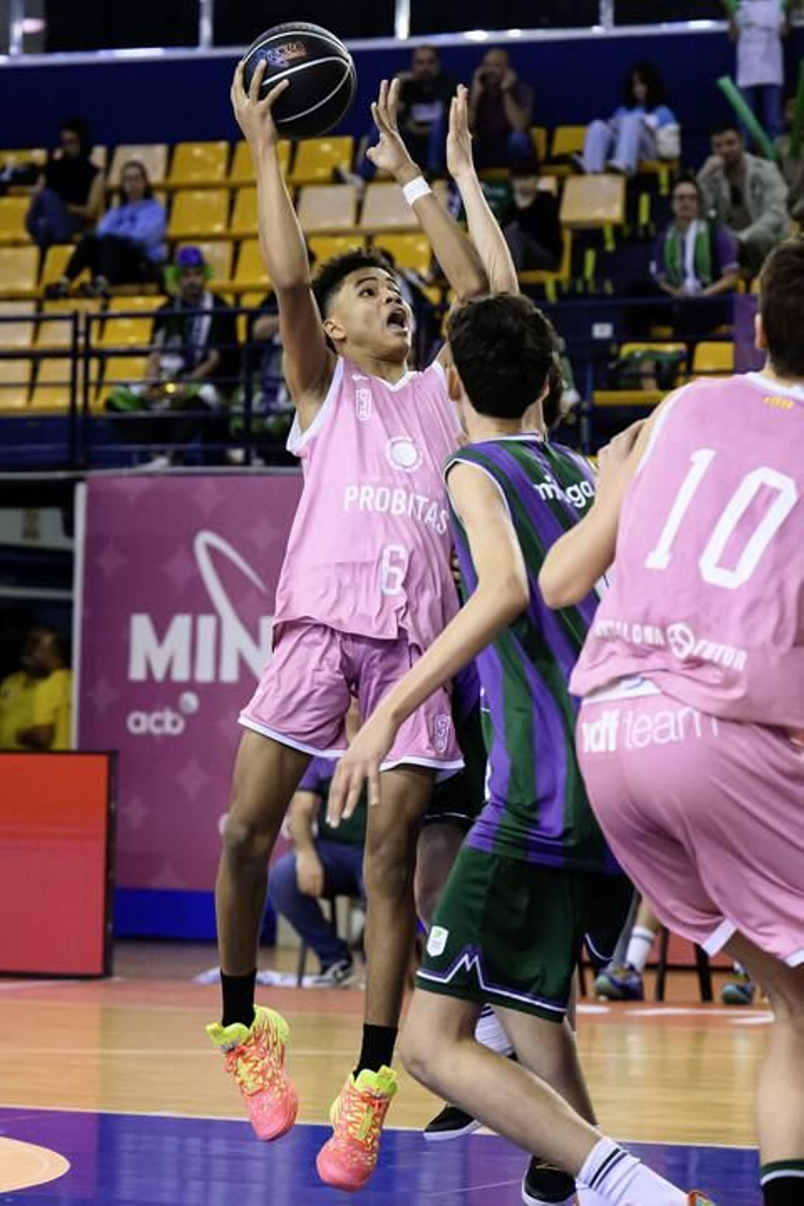 Minicopa Endesa: Tremenda victoria del Unicaja ante el Joventut