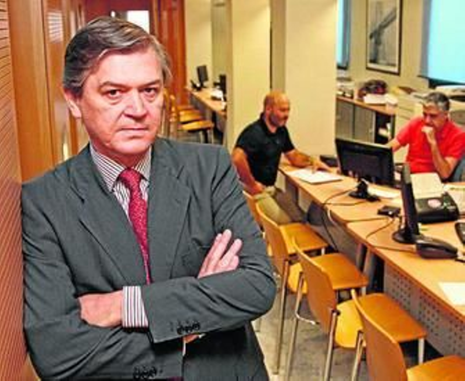 José Luis Lledó, fotografiado en su notaría.