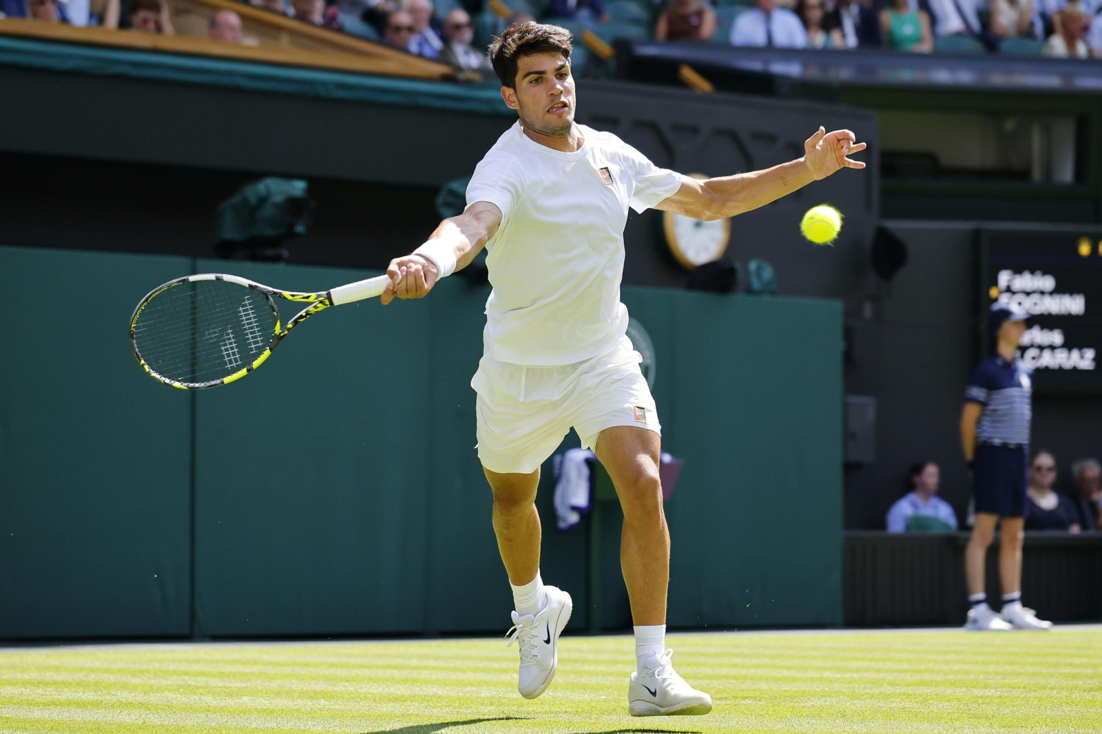 Las imágenes del debut de Alcaraz en Wimbledon y del resto de la jornada