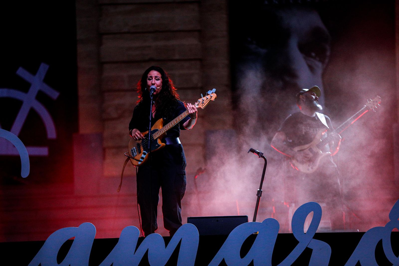 Imágenes del homenaje a Camarón en San Fernando: concierto de La Tremendita y Califato 3/4