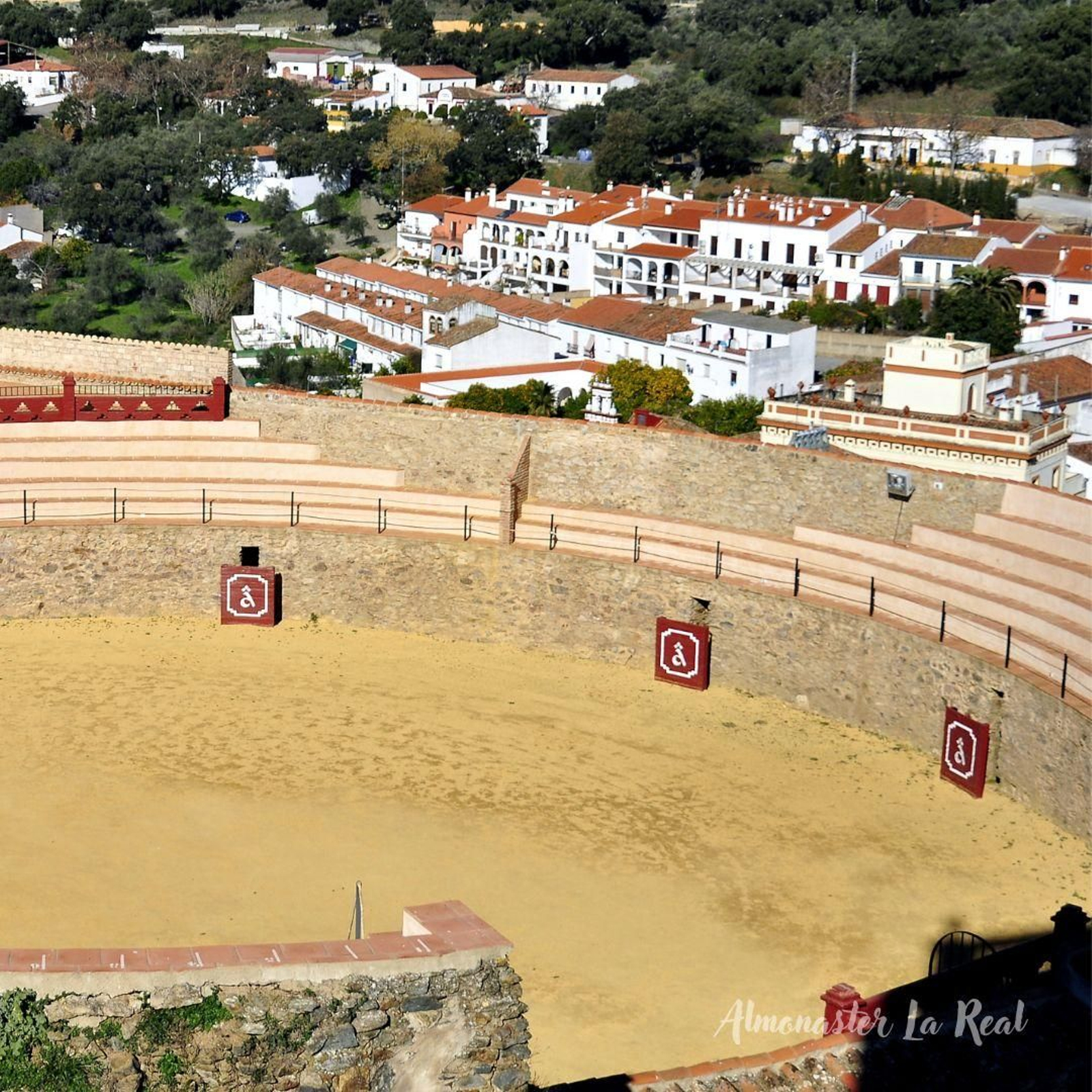 La plaza de toros de Almonaster La plaza de toros de Almonaster