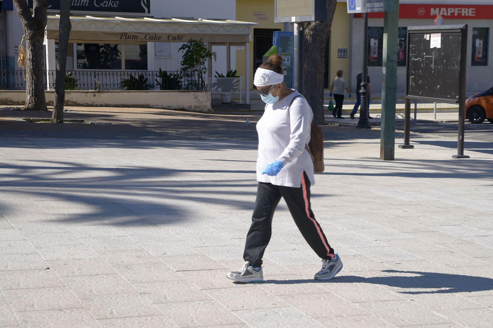 Fotos de sanroqueños saliendo a la calle a pasear y hacer deporte