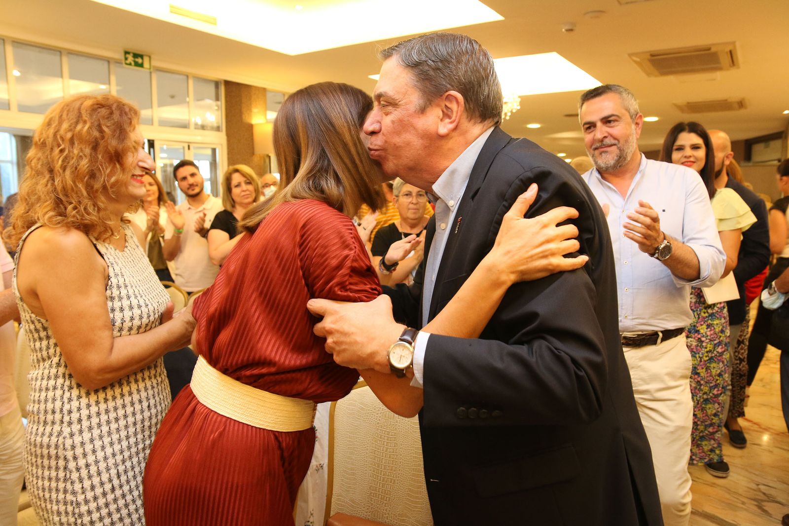 Fotogalería del ministro de Agricultura, Luis Planas, en un acto del PSOE de Almería