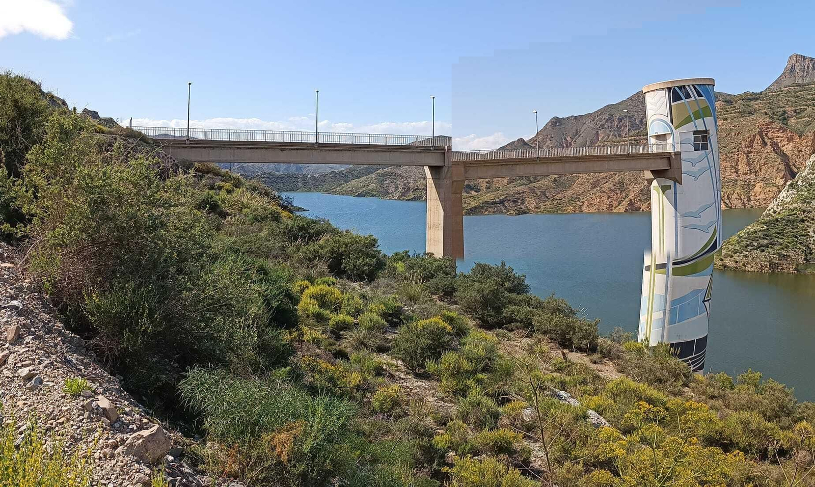 Así se encuentra el embalse de Cuevas del Almanzora tras dos meses intentos de lluvias.