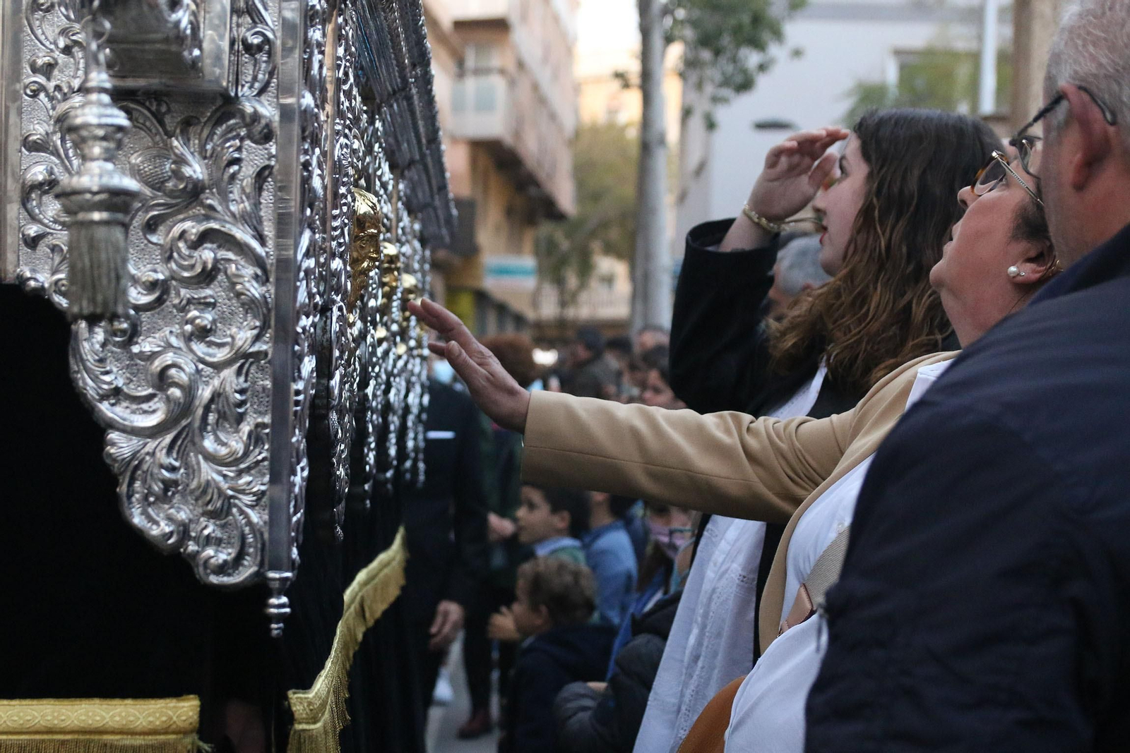 La procesión de Soledad de Almería, en imágenes