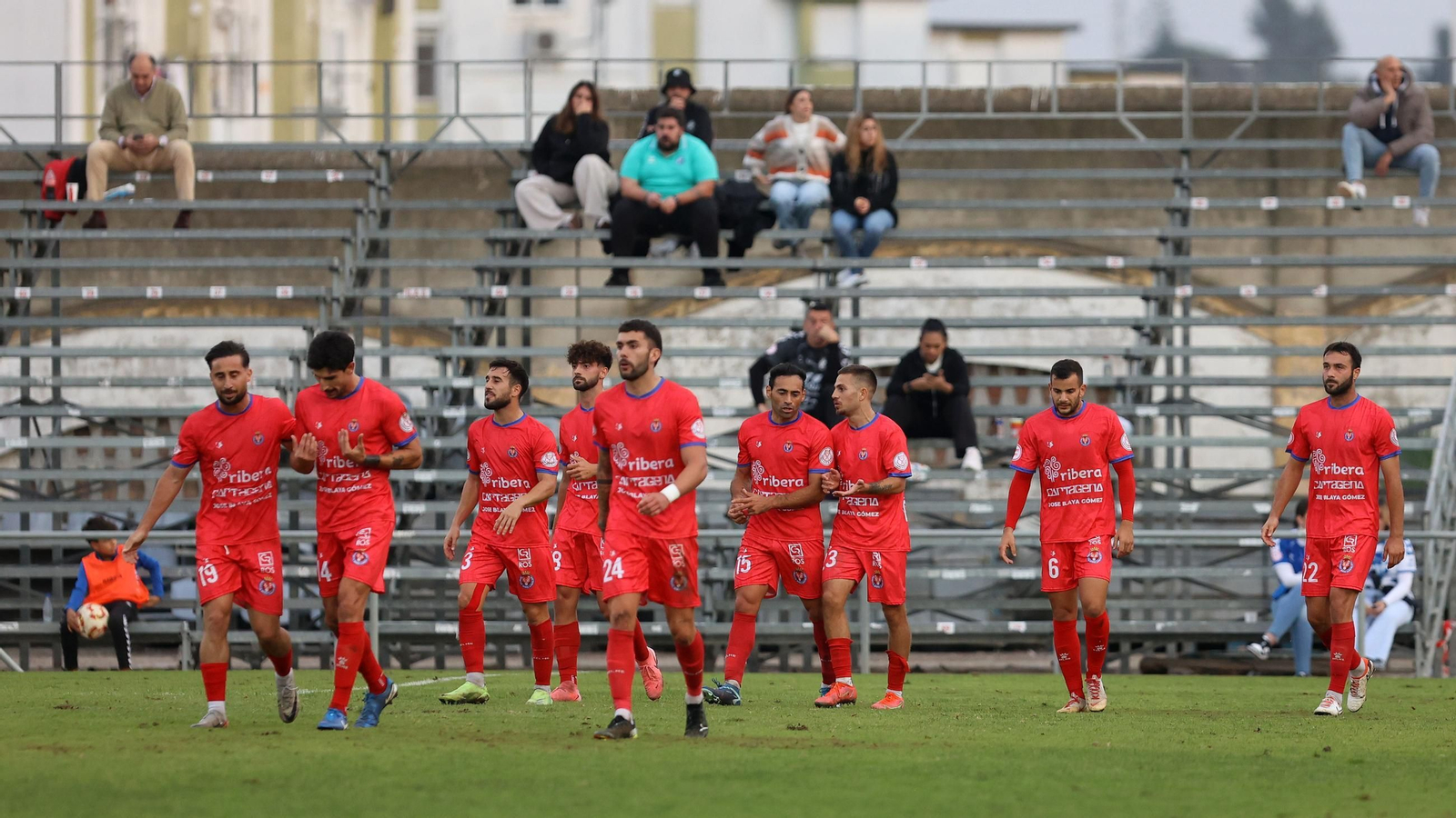 Imágenes del Xerez DFC contra la Deportiva Minerva en el Pedro Garrido de Jerez