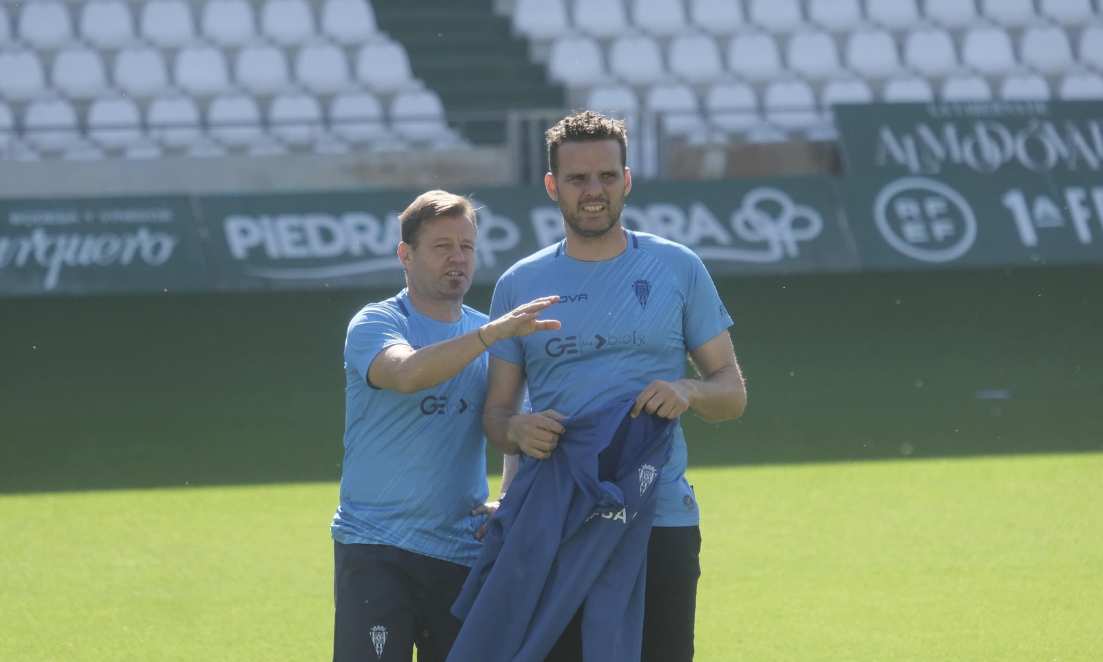 El primer entrenamiento de Manuel Mosquera como técnico del Córdoba CF, en imágenes