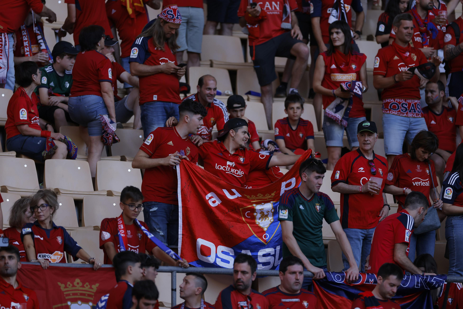 Búscate en las fotos de la final de la Copa del Rey entre el Madrid y el Osasuna