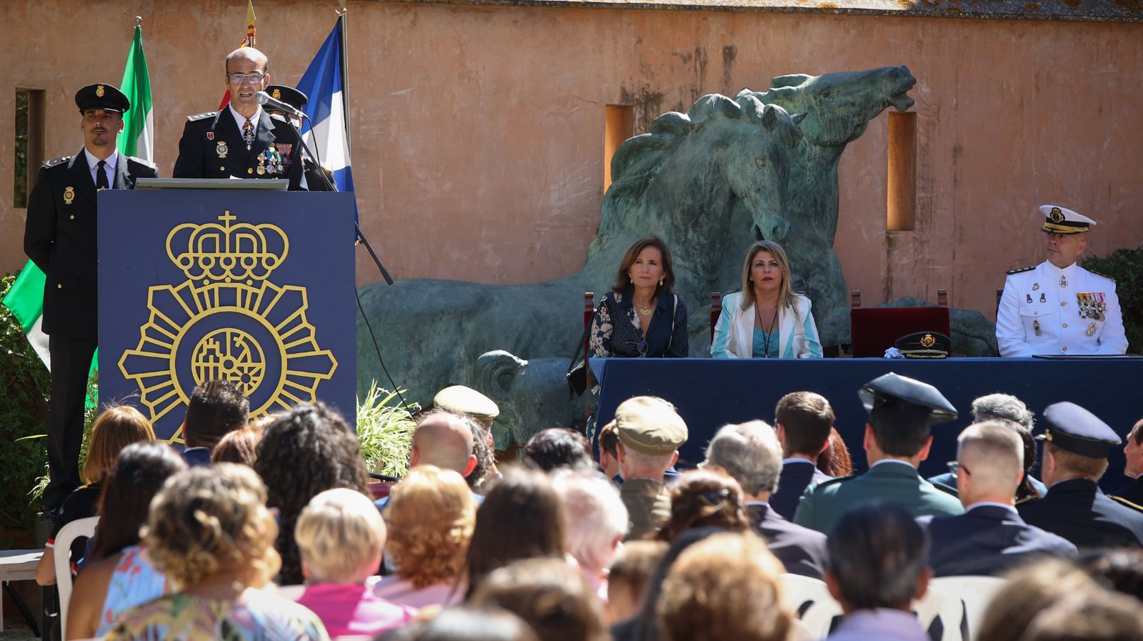 Emotivo acto por el Día de la Policía Nacional celebrado en Jerez