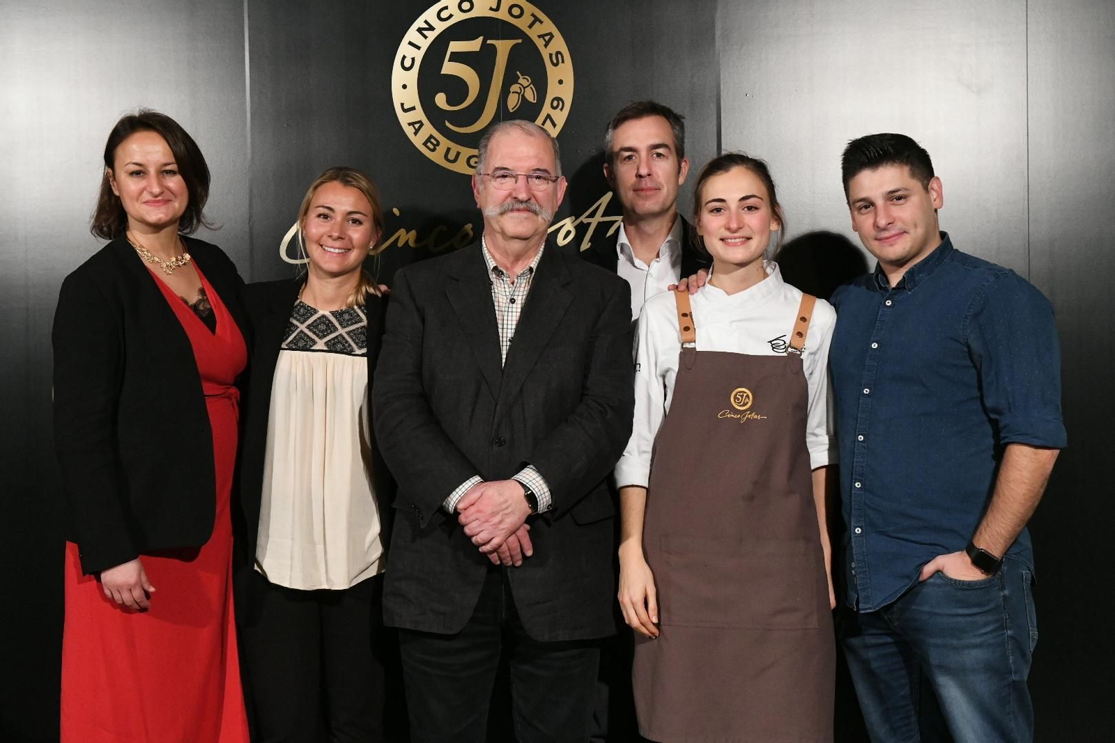 De i. a dcha. Biljana Maksimovic, Cristina Rodríguez, Pedro Subijana, Ignacio de la Torriente, Claudia García y Adrián Leonelli. De i. a dcha. Biljana Maksimovic, Cristina Rodríguez, Pedro Subijana, Ignacio de la Torriente, Claudia García y Adrián Leonelli.