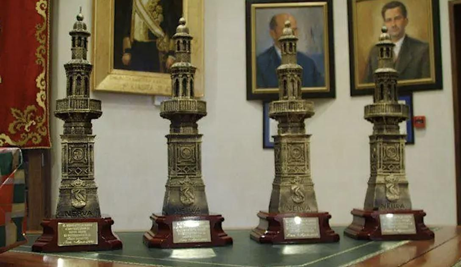 Galardonados y nombramientos en el acto de exaltación del Día de La Villa en Nerva.