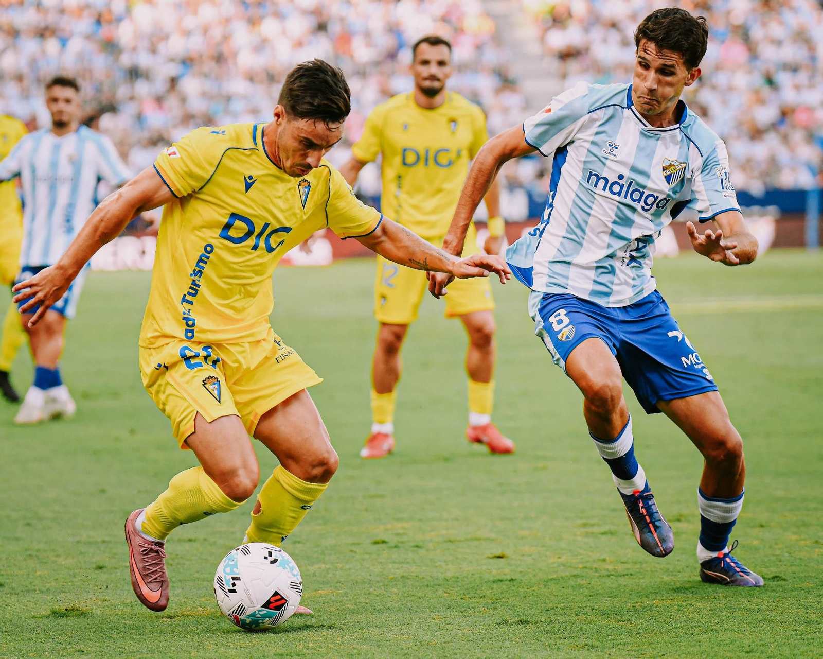 Iza Carcelén en el partido Málaga-Cádiz.