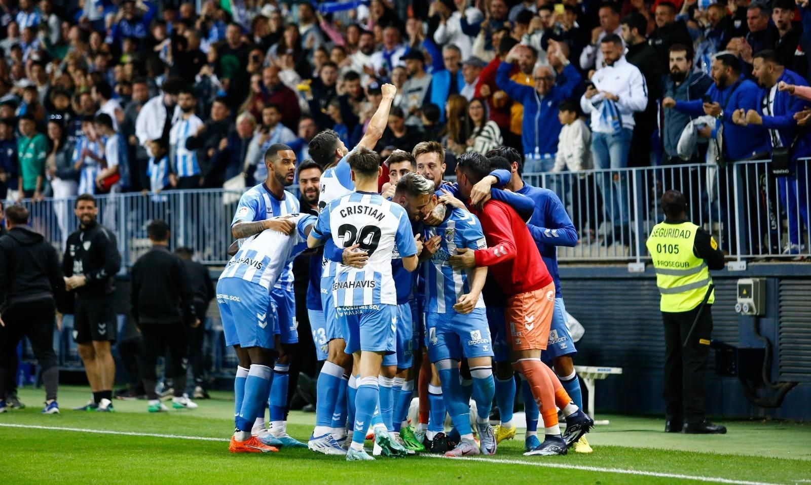 El Málaga CF celebra el gol.