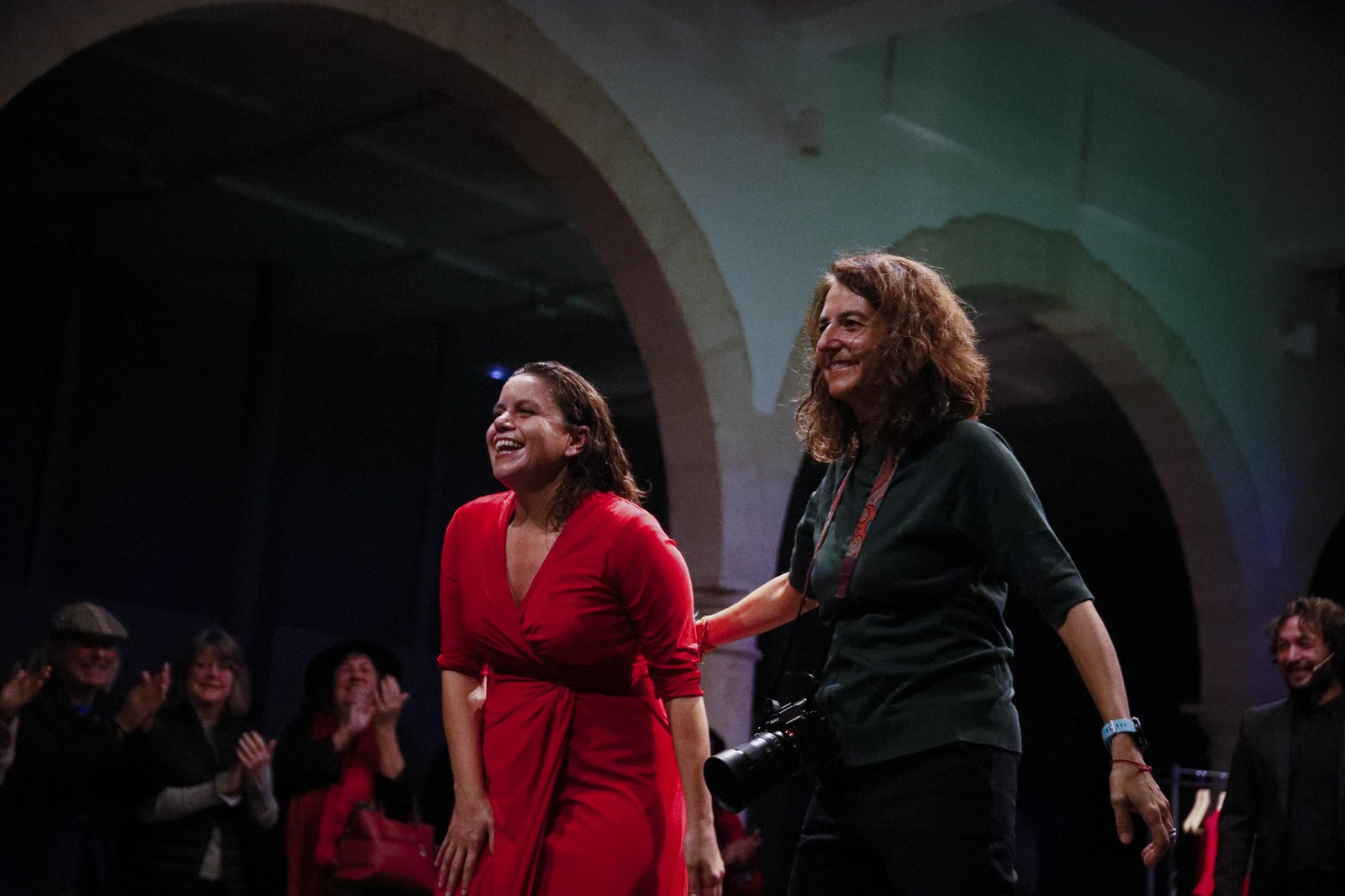 El Centro Andaluz de la Fotografía de Almería presenta el calendario 2025 con la actuación de la bailaora María Moreno, en imágenes