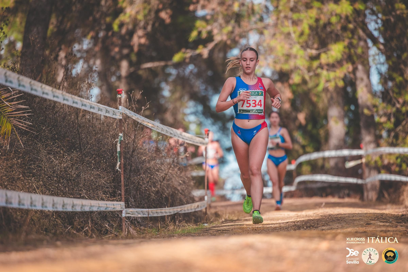 Búscate en las fotos del Cross de Itálica 2025 | 5