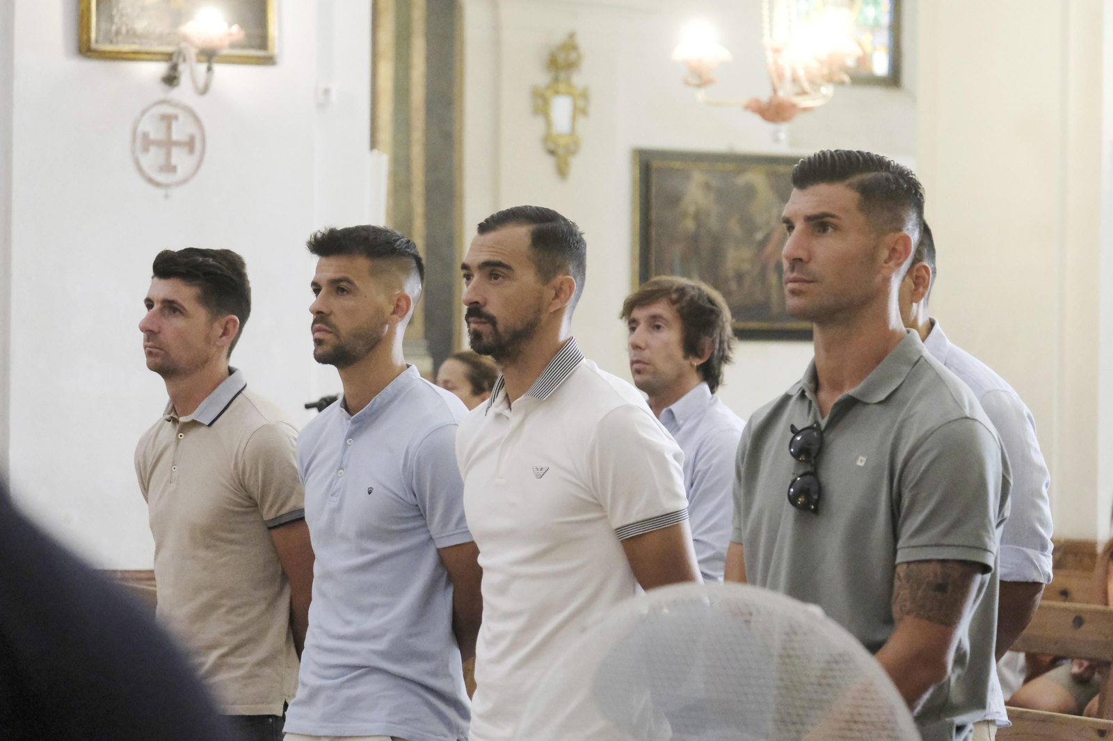 La ofrenda floral del Córdoba CF a San Rafael, en imágenes