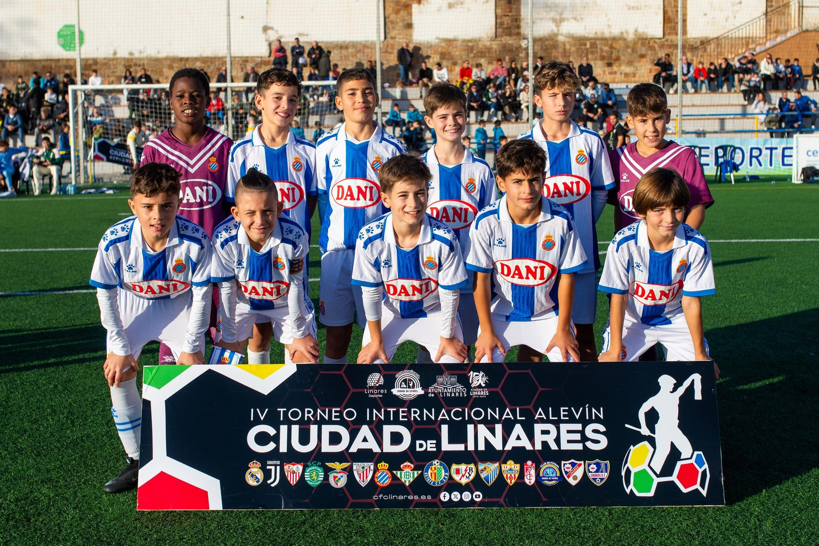 En imágenes: el RCD Espanyol, campeón del IV Torneo Internacional de Fútbol Alevín 'Ciudad de Linares'