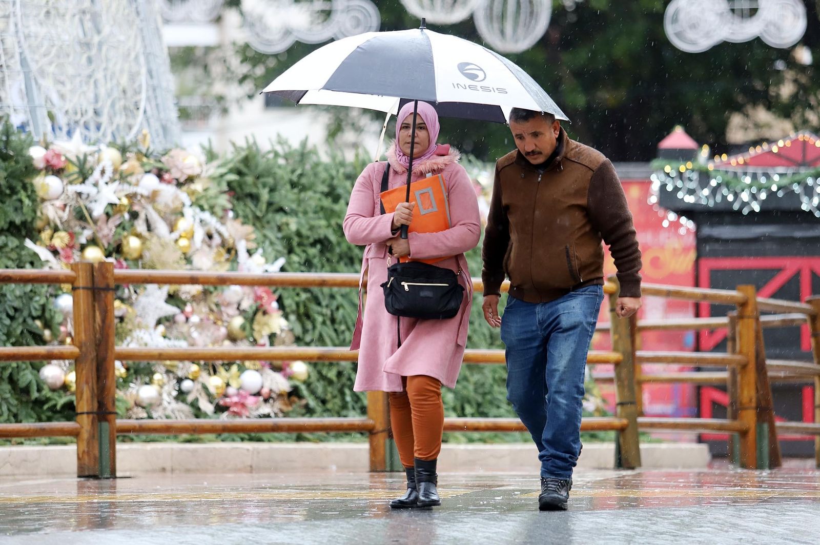 Imágenes del lunes 5 de diciembre en Huelva