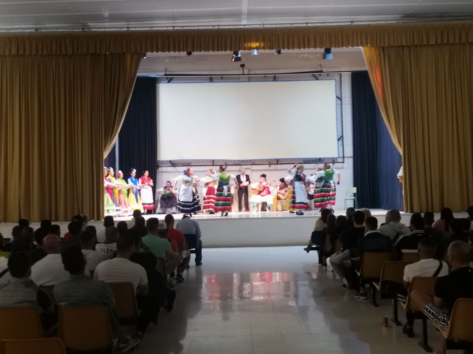 Fandanguillos, soleares y parrales animan a los reos de ‘El Acebuche’