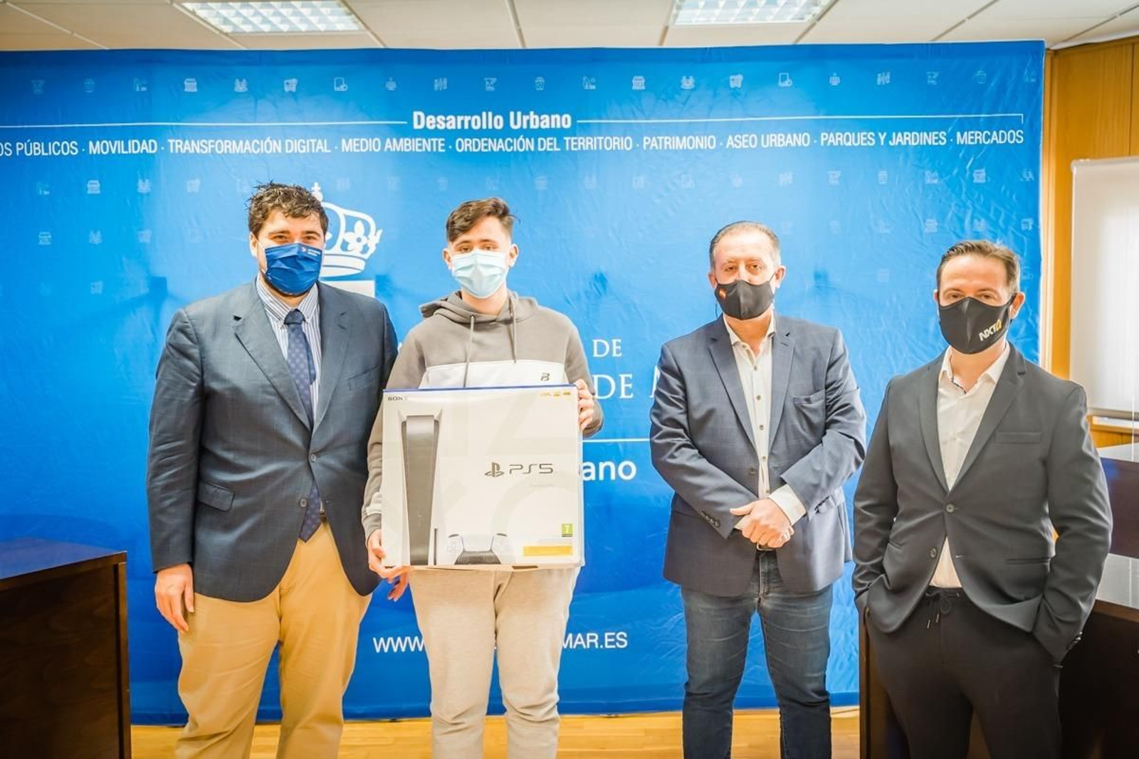 El ganador local de Fortnite, con la cotizada 'Play 5'.