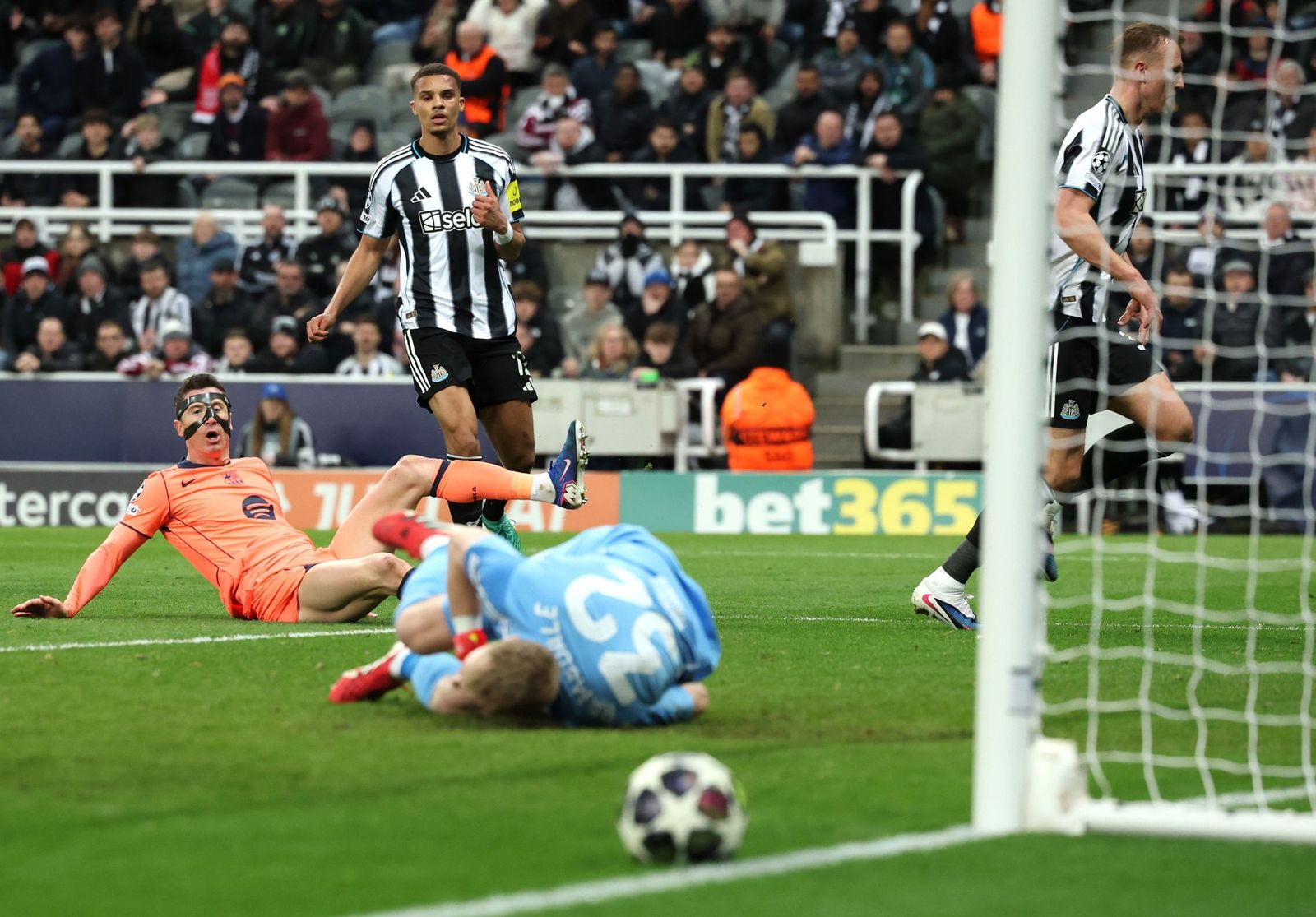 Las fotos del Newcastle-Barcelona