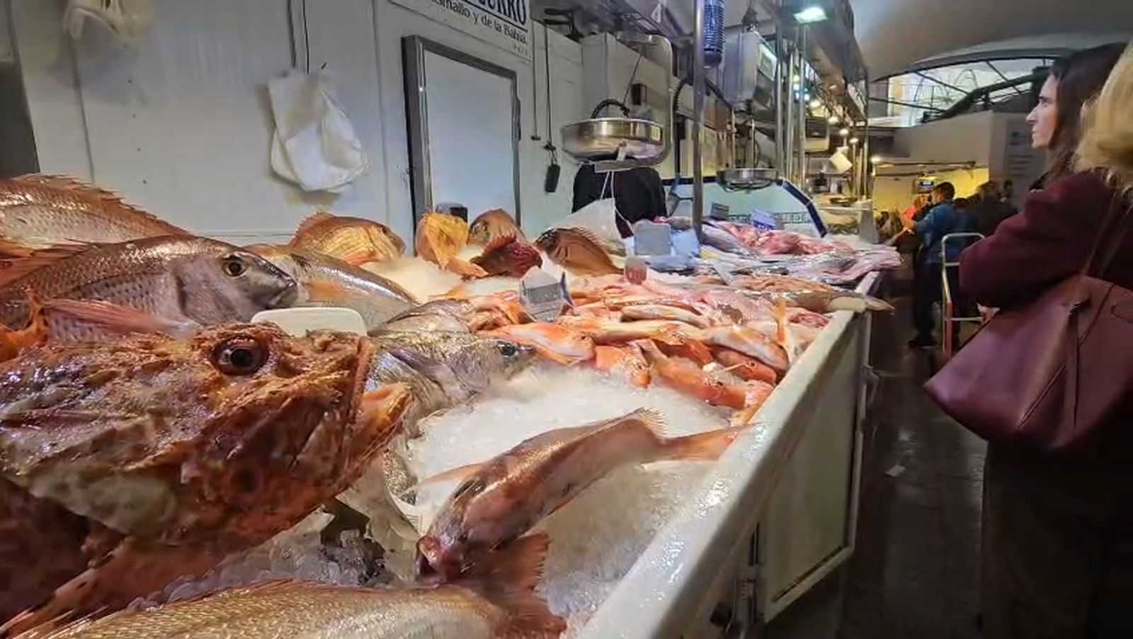 Compra para Nochevieja en el mercado Torroja-Sánchez Arcas