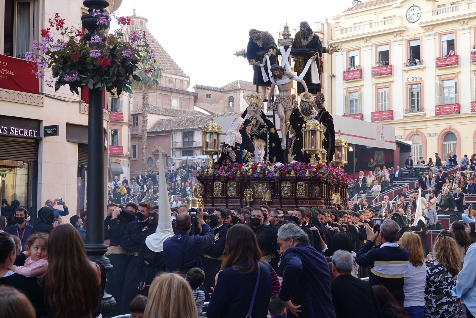 Las fotos del Descendimiento, en el Viernes Santo de Málaga
