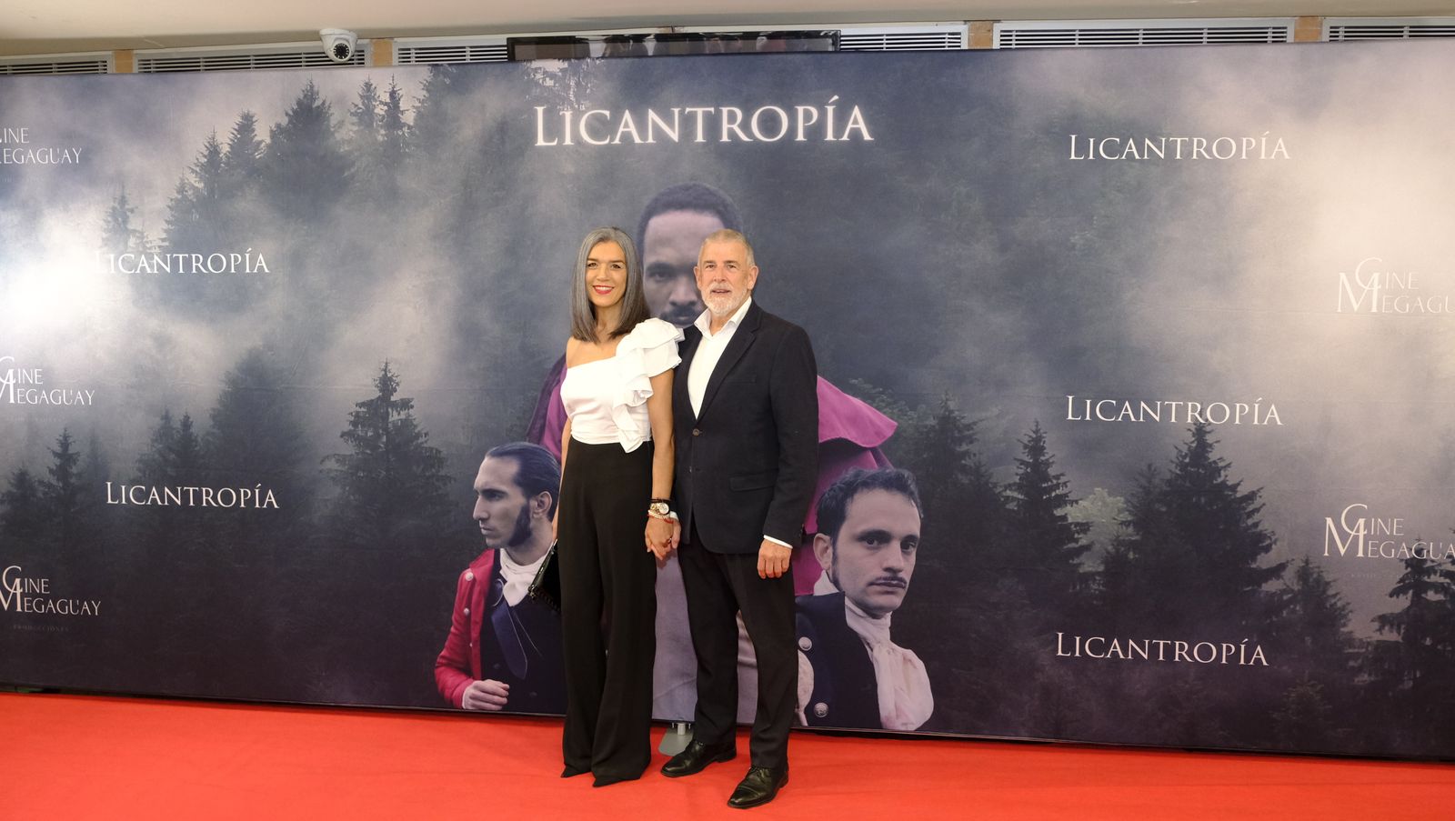 Imágenes del estreno en Almería de la película Licantropía