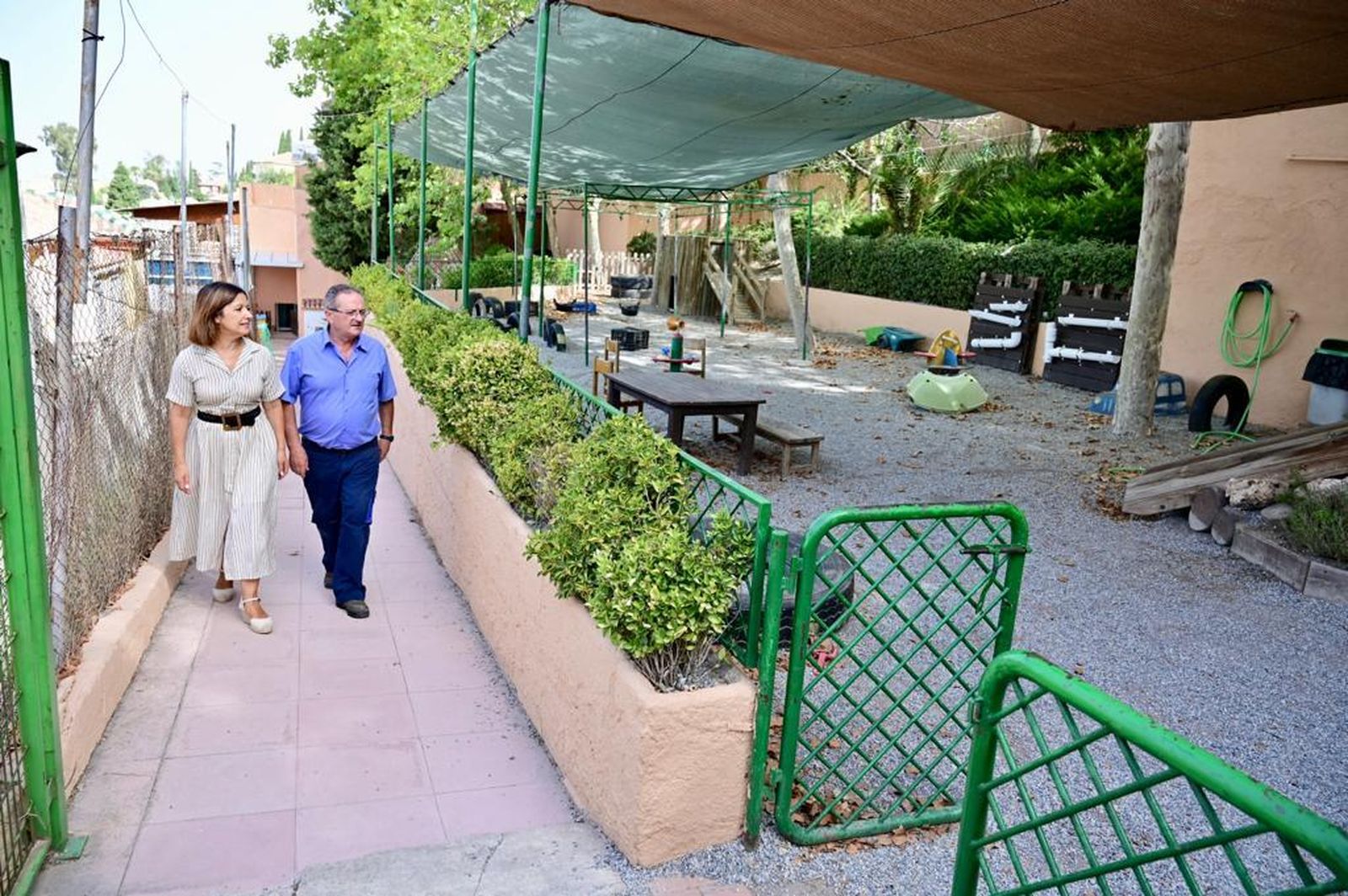 Encarnación González revisa las actuaciones en la Escuela El Duende