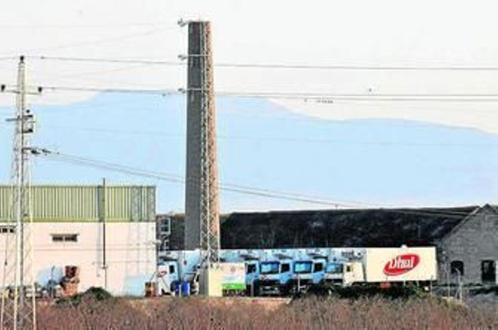 Los trabajadores esperan que la venta de la factoría "llegue a buen puerto". Los trabajadores esperan que la venta de la factoría "llegue a buen puerto".