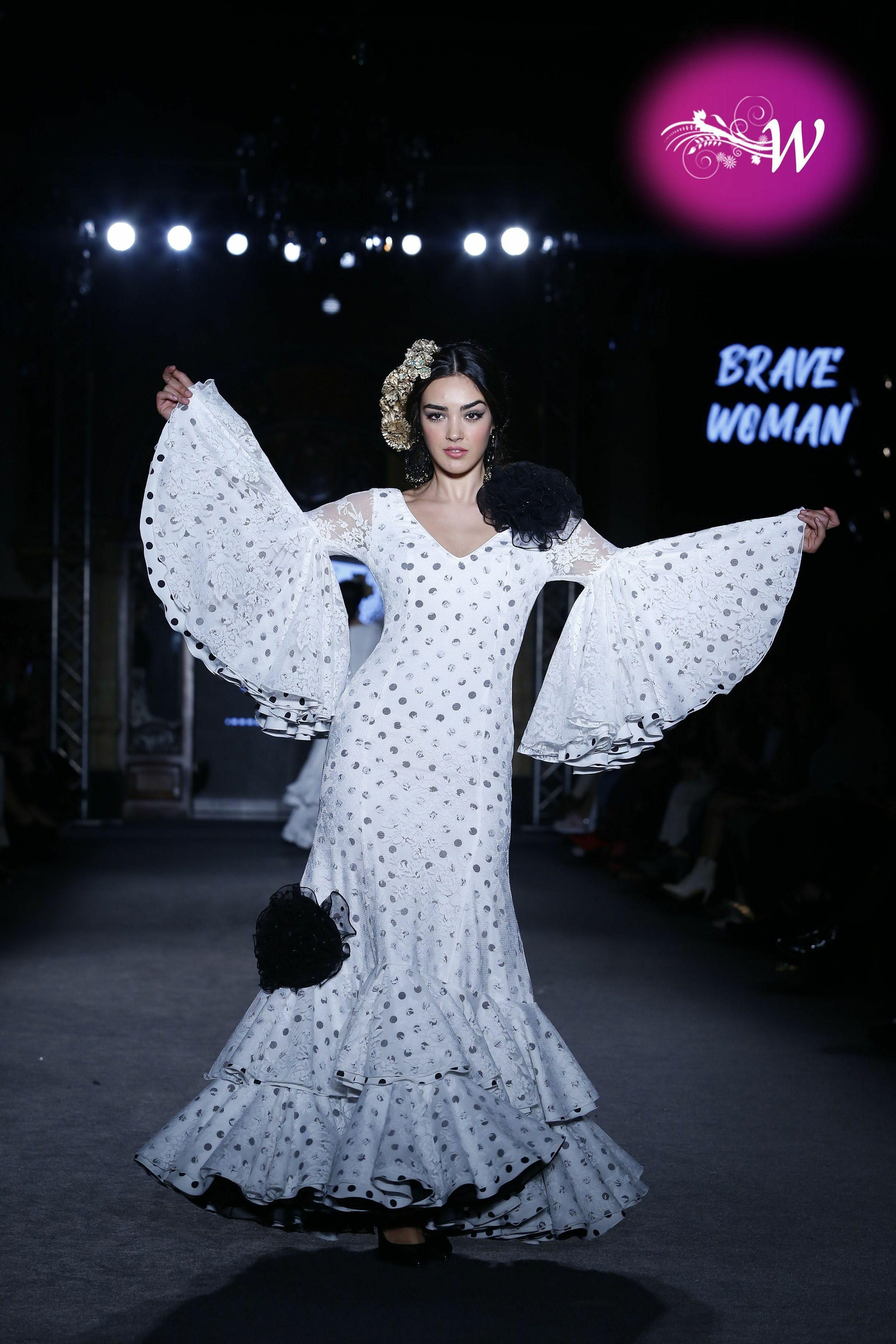 El abanico artesanía expone su colección 2020 en un desfile en We Love Flamenco, todas las fotos