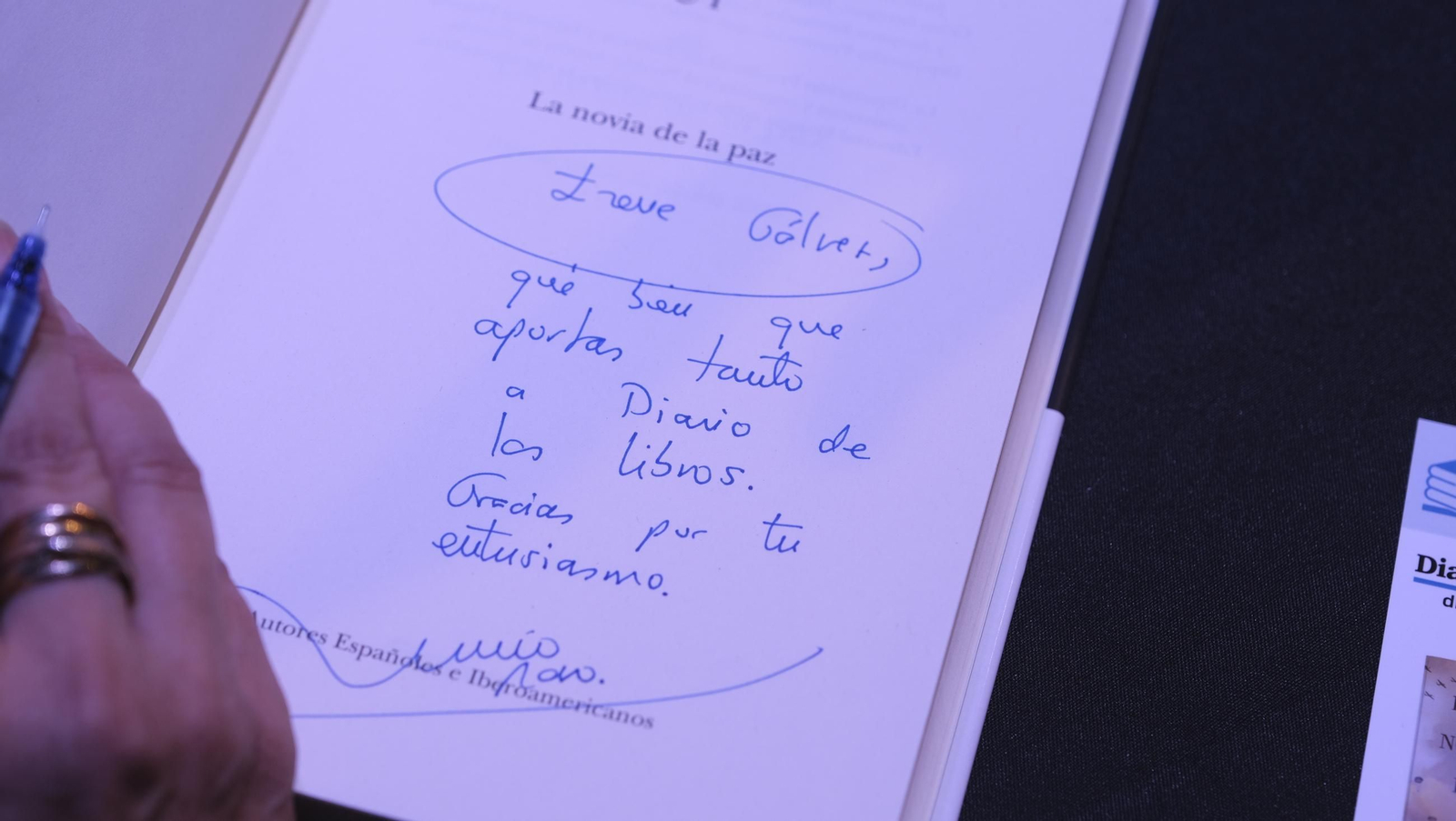 Las imágenes del Diario de los Libros con la escritora Rosario Raro