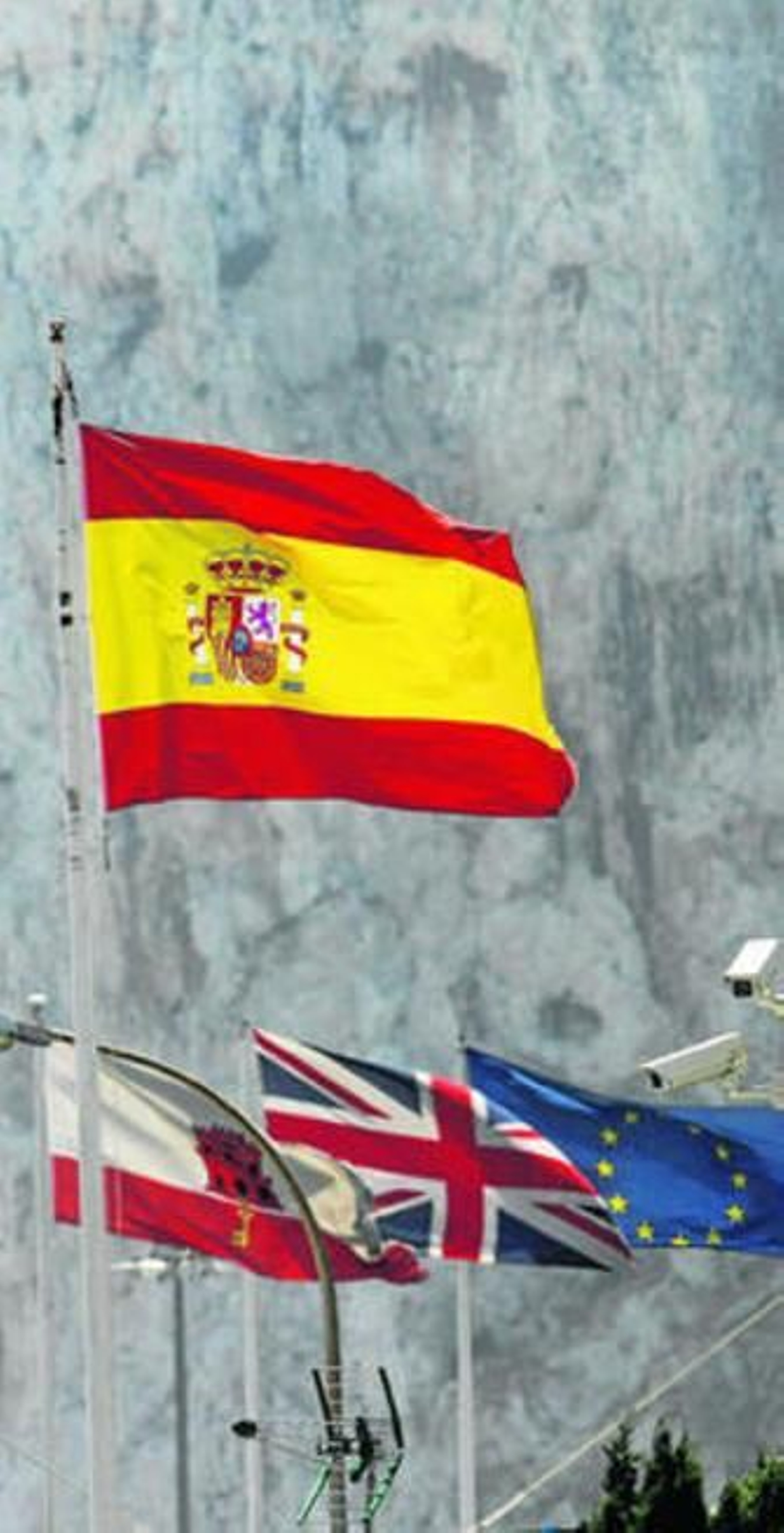 El Peñón representa hoy un atractivo mercado de trabajo para españoles, británicos y profesionales de toda Europa.