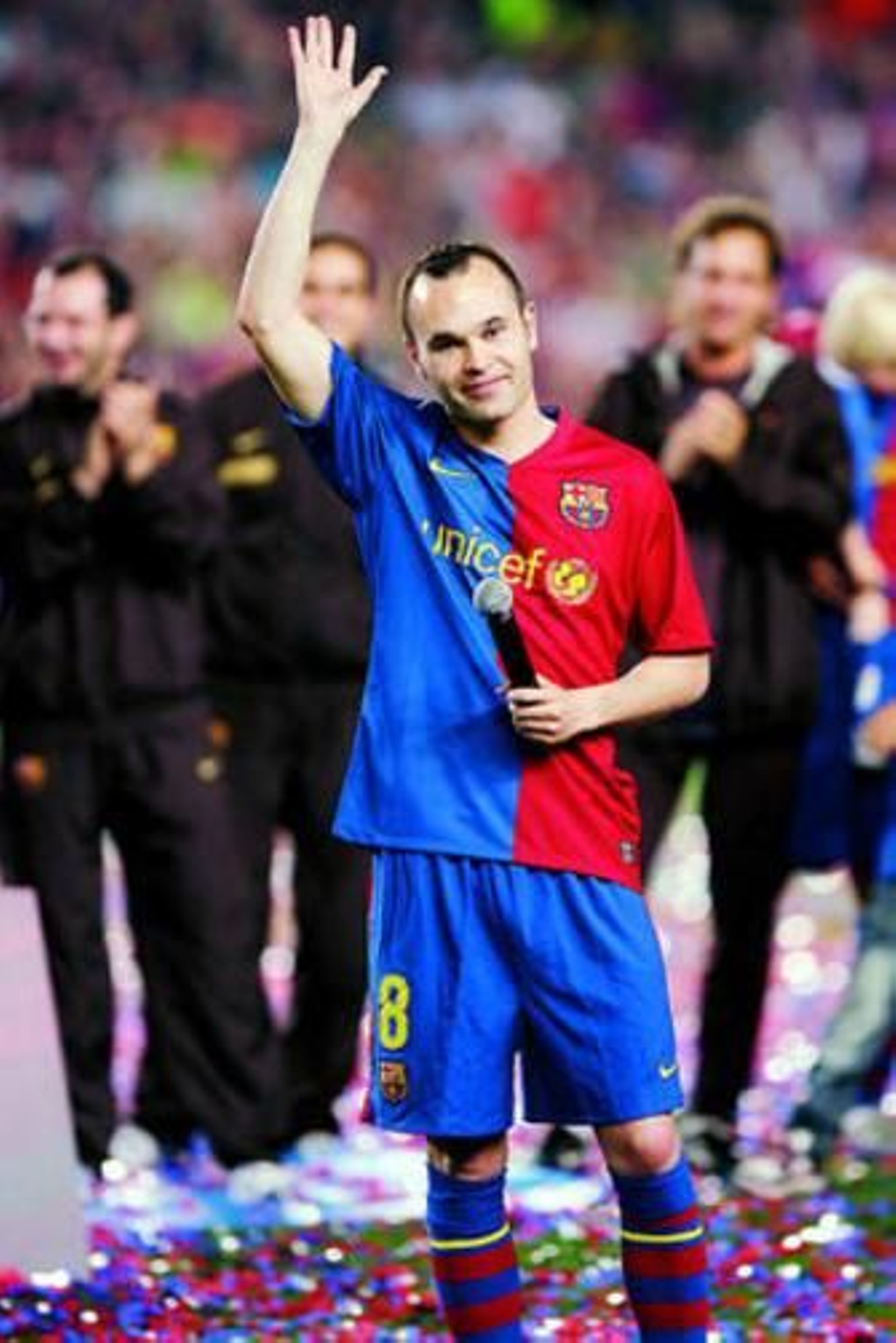 Iniesta, que celebró el título liguero, estará en la final europea.