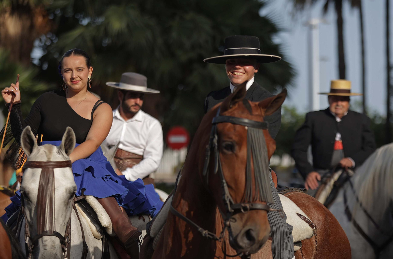 Búscate en las fotos de la cabalgata de la Feria Real de Algeciras 2025