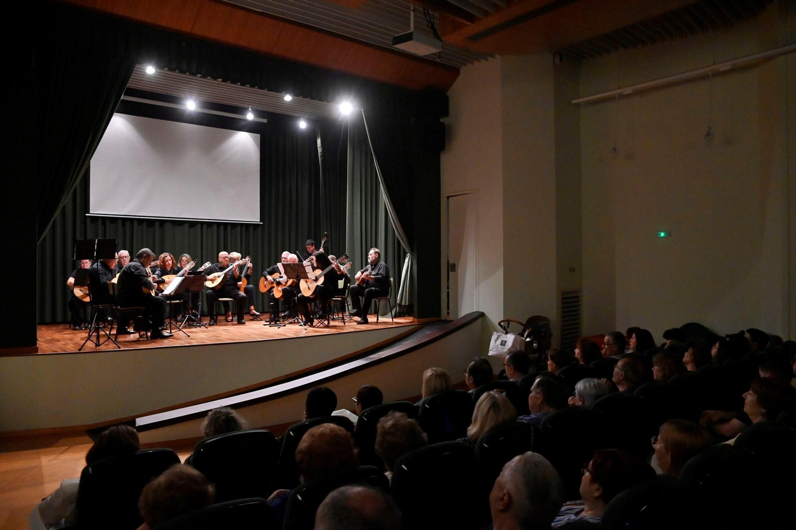 La Orquesta de Plectro Ciudad de los Califas, en imágenes