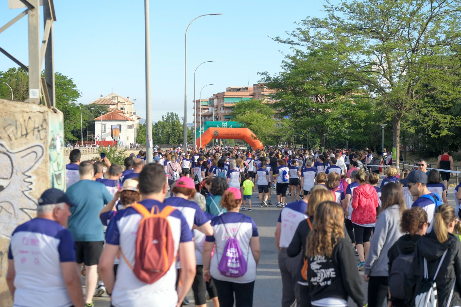 Las imágenes de la Carrera de la Mujer de este domingo en Granada