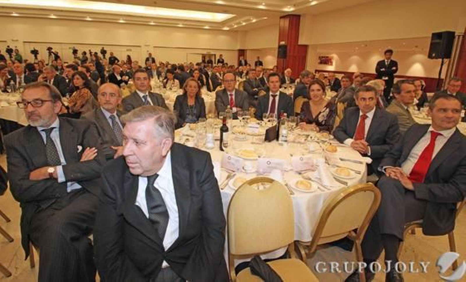 Alfonso Pérez Moreno, Manuel Ruiz, Luis Ángel Schweizer, Ramiro Angulo, Pilar Serrano, Felipe Granados, José María Pérez, Victoria Herrera, Gonzalo Guillén y Ángel Castellanos.

Foto: Juan Carlos Vázquez / Belén Vargas/ Manuel Gómez