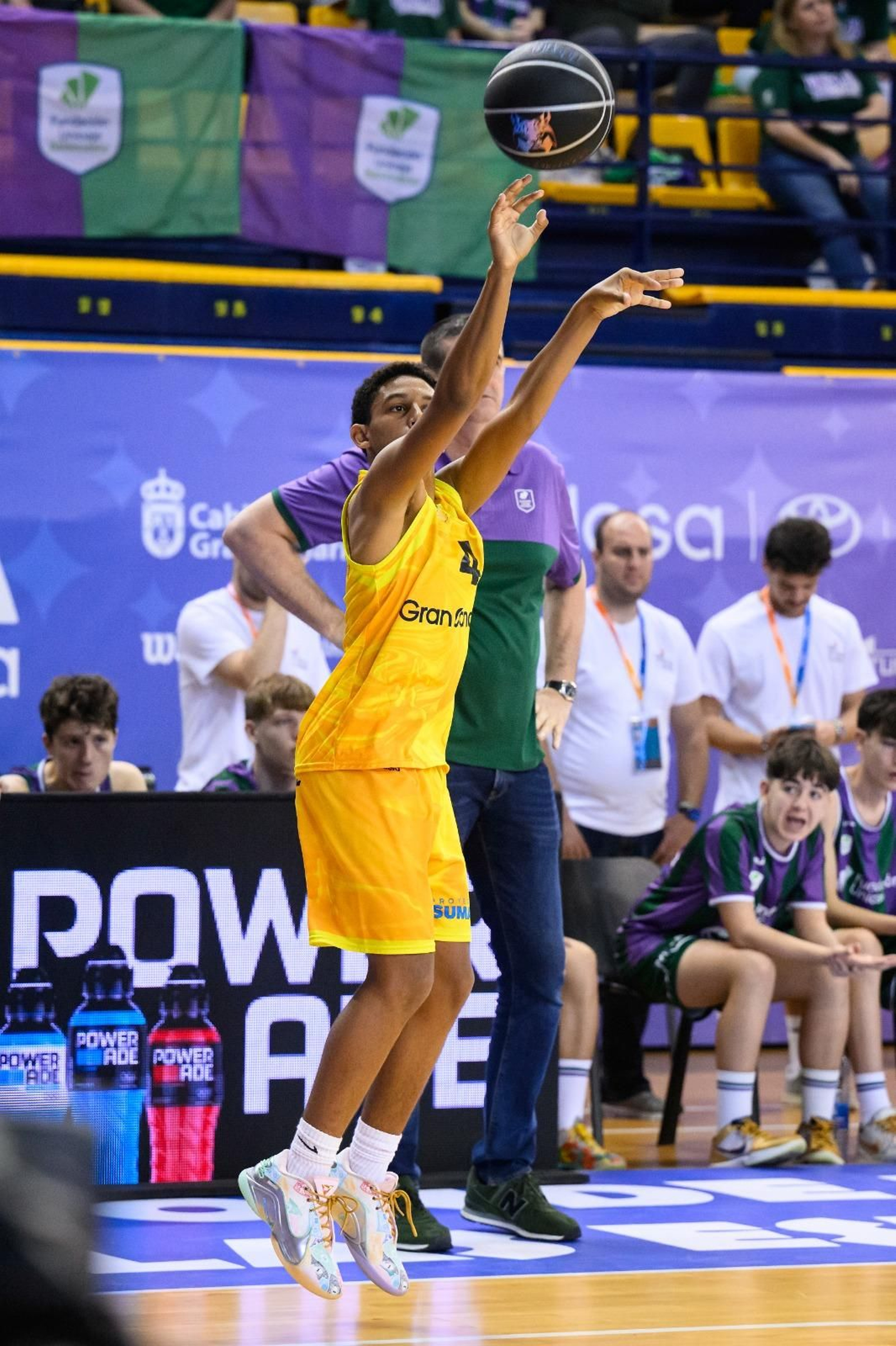 Un gran Unicaja bordea las semifinales en la Minicopa (94-86)