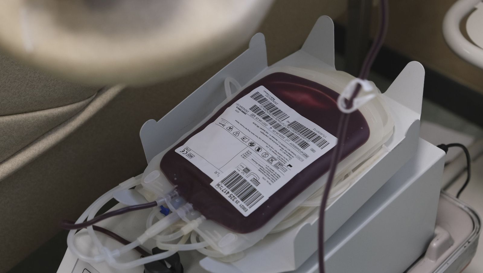 Haz una buena obra y dona sangre, te esperan en el Hospital Torrecárdenas, en imágenes