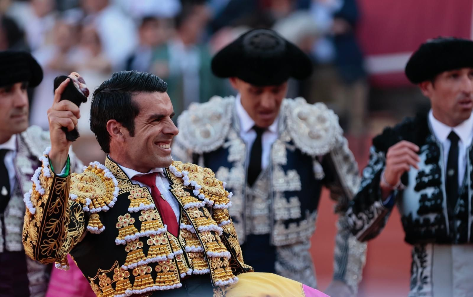 Emilio de Justo con su oreja