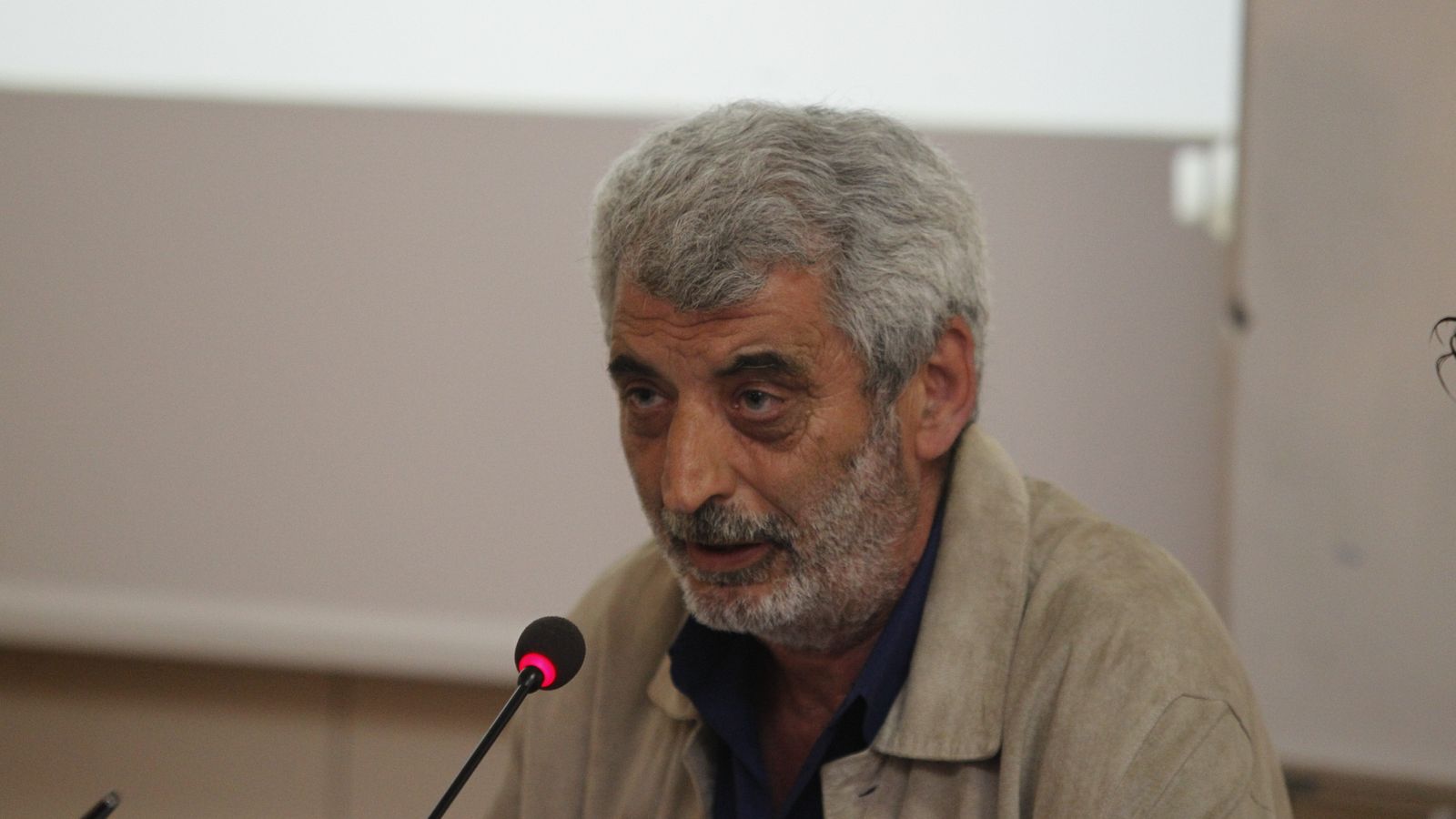 Eusebio Villanueva, arquitecto,  forma parte del equipo con el que concurre la socialista Adriana Valverde