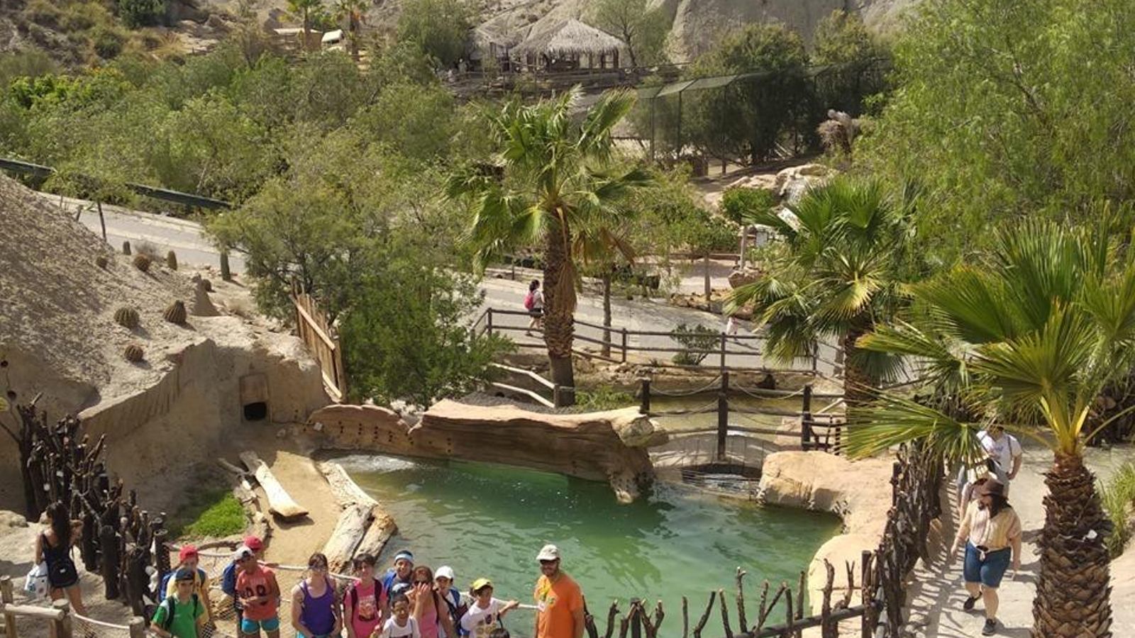 La expedición disfrutó de un día especial en el MiniHollywood.