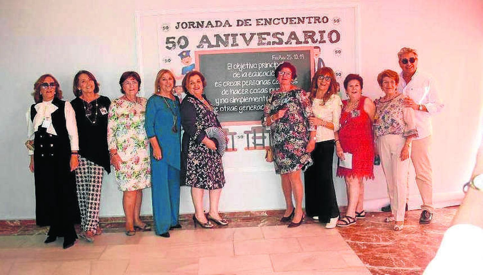 Maripe Cornejo, Ángeles García Rivera, Carmen Artaza, Carmen Rodríguez, Mimi Cornejo, Trini Ortiz, Carmen Mengual, Marisa García, Paqui García  y Diego Aragón.
