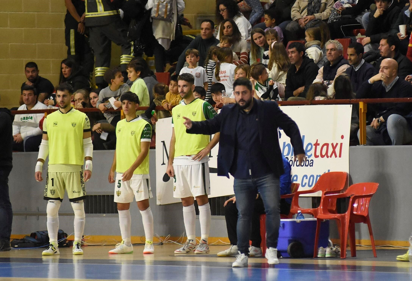Las mejores fotos del triunfo del Córdoba Futsal ante Osasuna Magna Las mejores fotos del triunfo del Córdoba Futsal ante Osasuna Magna