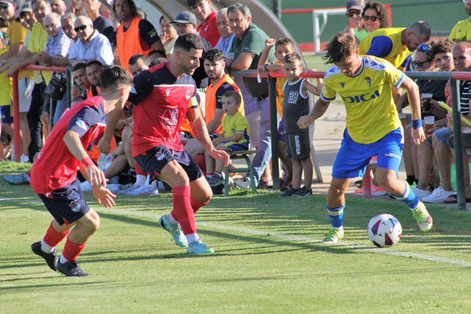 Barbate-Cádiz CF: Todas las imágenes del partido