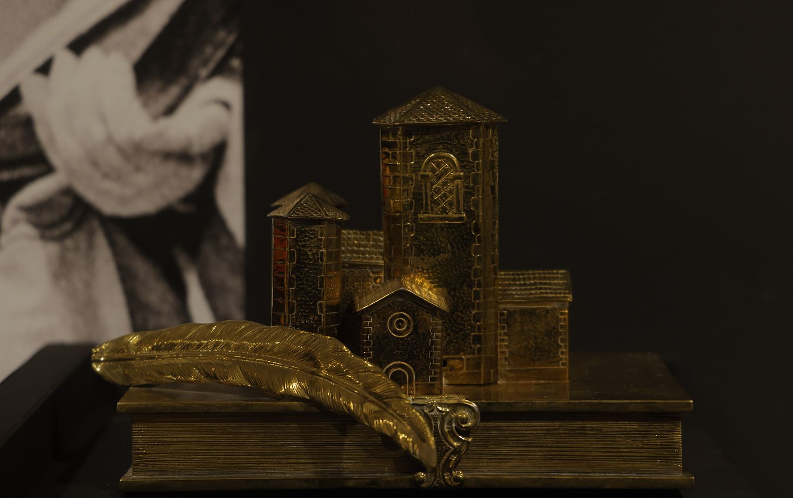 'Sanctus', la exposición del Santo Entierro de Sevilla, en imágenes