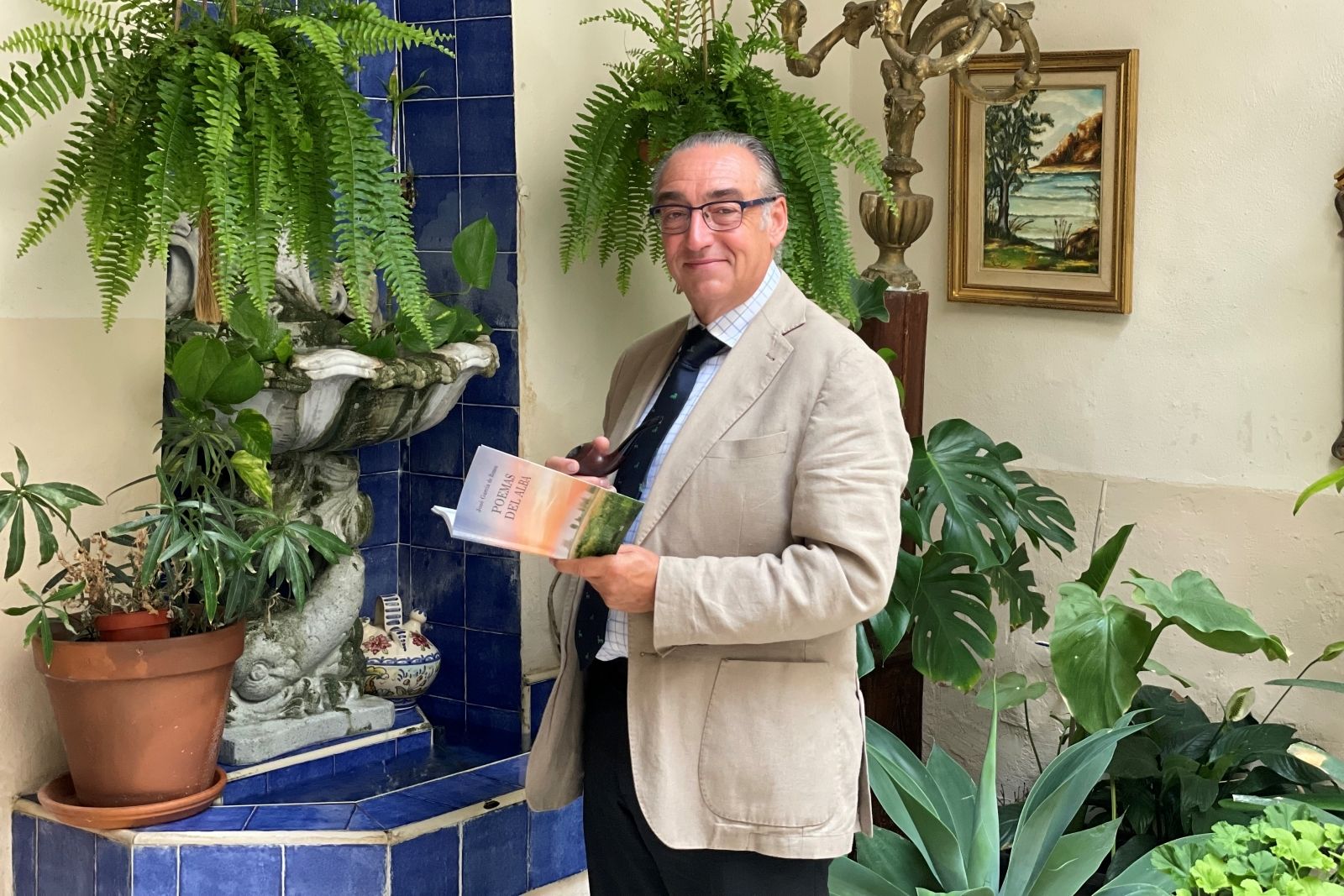 García de Romeu presenta en El Puerto su libro 'Poemas del alba'