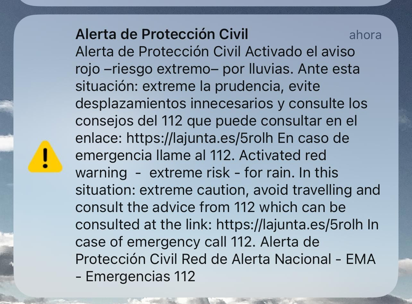Primer mensaje del sistema ES-Alert lanzado en Huelva el 29 de octubre a las 9:45 por el temporal de ese día con aviso rojo de la Aemet.